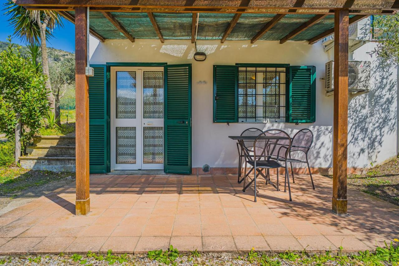 Il Poggio Marcuccio Aparthotel Lacona Exteriör bild