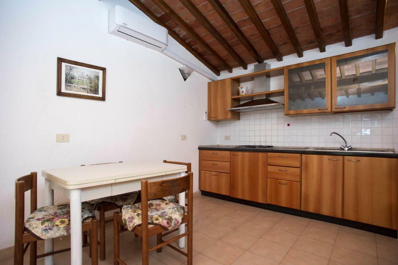 Il Poggio Marcuccio Aparthotel Lacona Exteriör bild